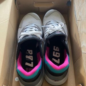 Used Men’s New Balance Shoes